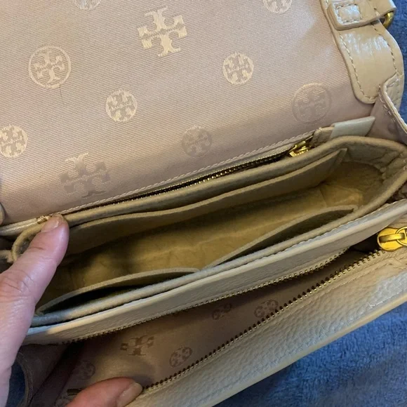 Tory Burch Britten crossbody - Picture 4 of 6